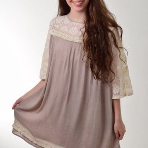 UMGEE LINEN AND LACE DRESS